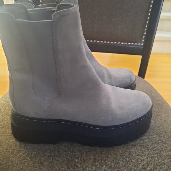 NWOT Marc Fisher Pauline Grey Boots size 9.5 - Picture 1 of 7